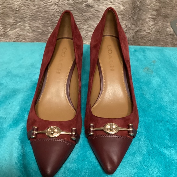 COACH LEATHER AND SUEDE KITTY HEEL PUMP SZ 6.5 - Picture 1 of 13